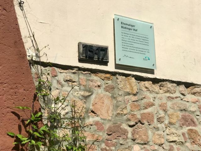 Turmwohnung Buedinger Hof Weinheim Exterior foto